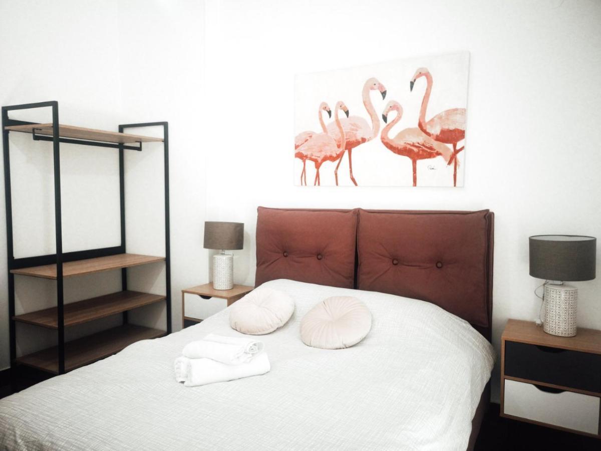 Explore Greece From Colorful City Centre Apartment Chalkís Dış mekan fotoğraf